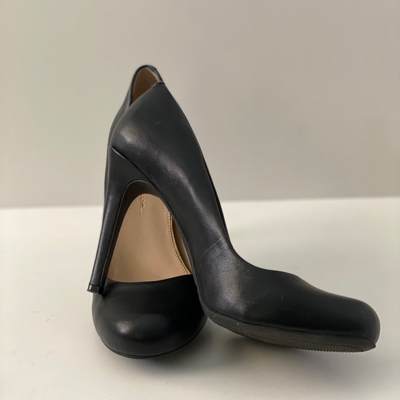 Jessica Simpson Heels - Picture 4 of 4